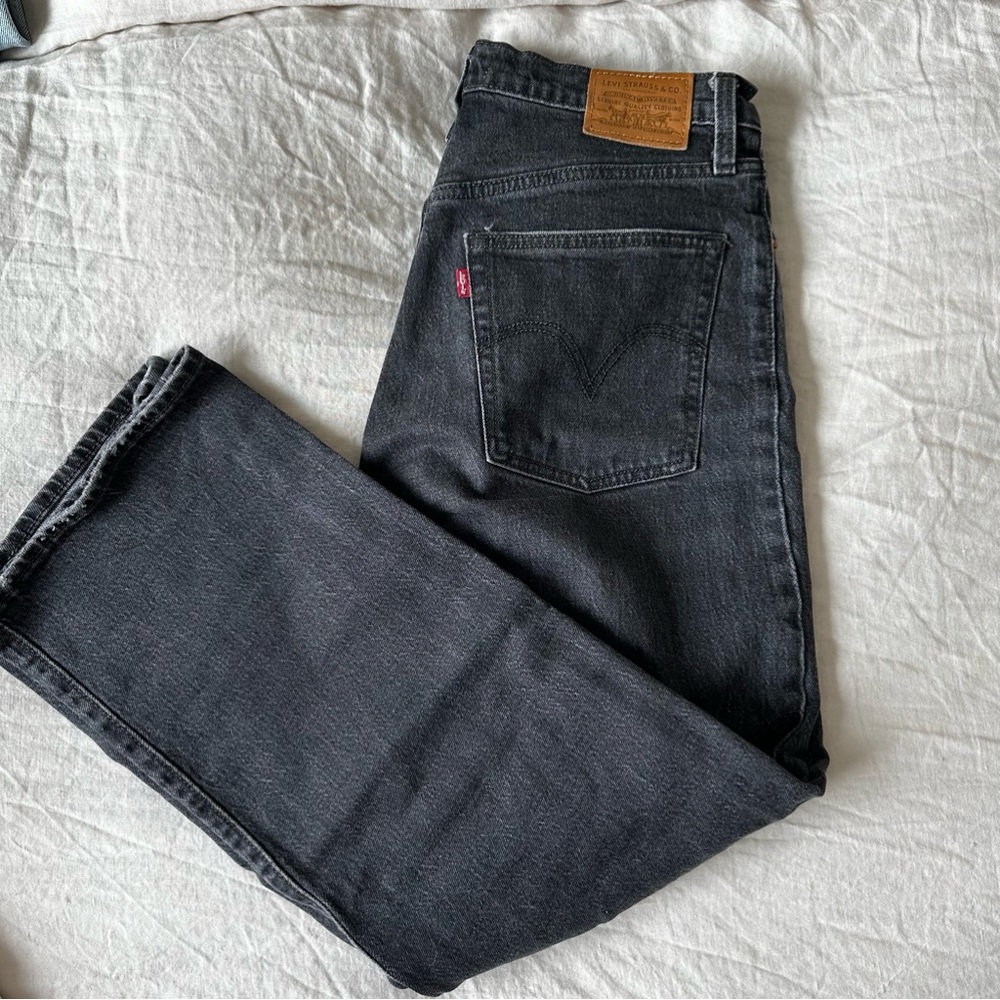 Levi’s Ribcage Straight black jeans